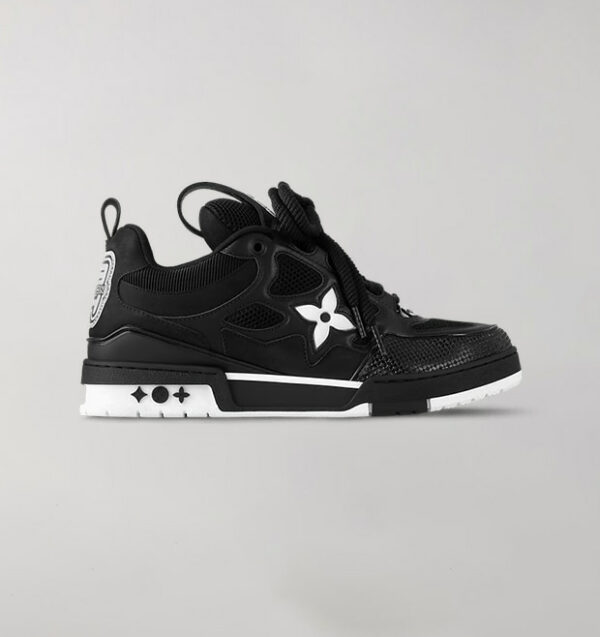 Skate Black & White