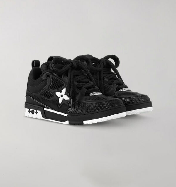 Skate Black & White - Image 2