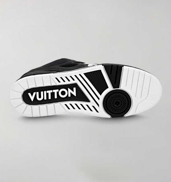 Skate Black & White - Image 6