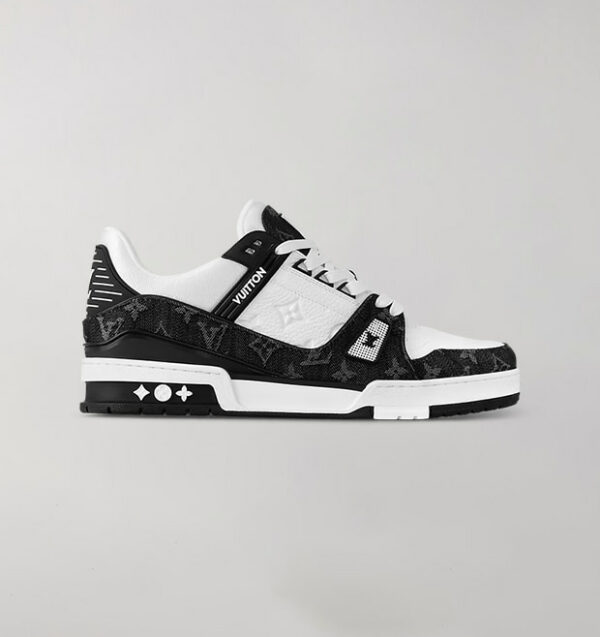 Trainer Black & White