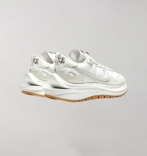 Nike Vaporwaffle Sacai Sail Gum - Image 2