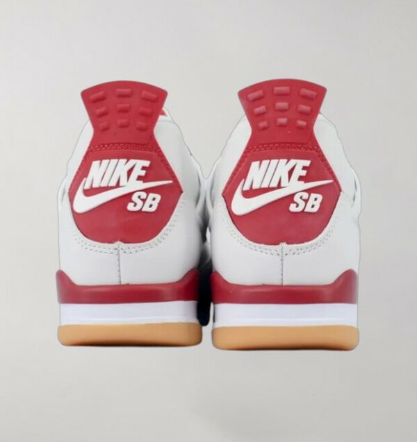Air Jordan 4 Varsity Red - Image 3