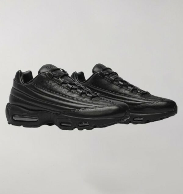 Supreme x Nike Air Max 95 Lux Triple Black - Image 2