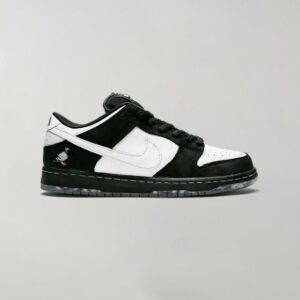 Nike Dunk Low Panda Pigeon